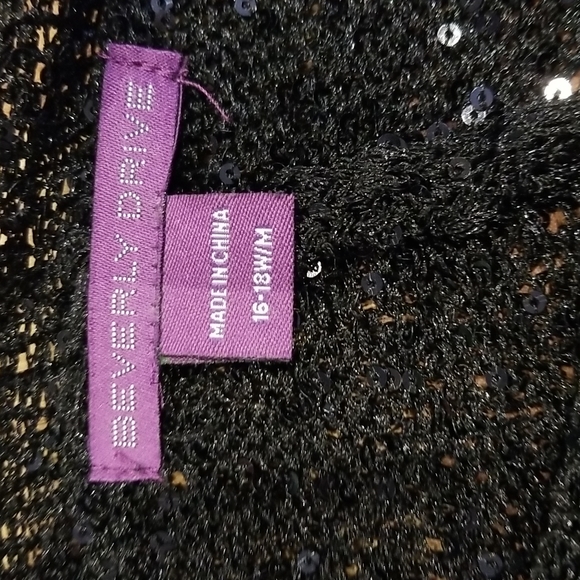 Black with iridescent sequins net overlay top sz 16-18 - Picture 4 of 7